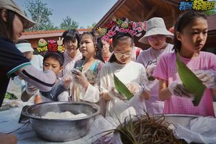 82岁曼联传奇弗格森：去年庆祝赛马胜利时，我折了一根肋骨